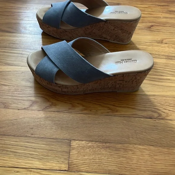 Garnet Hill Wedge Sandals 10 - Picture 3 of 6